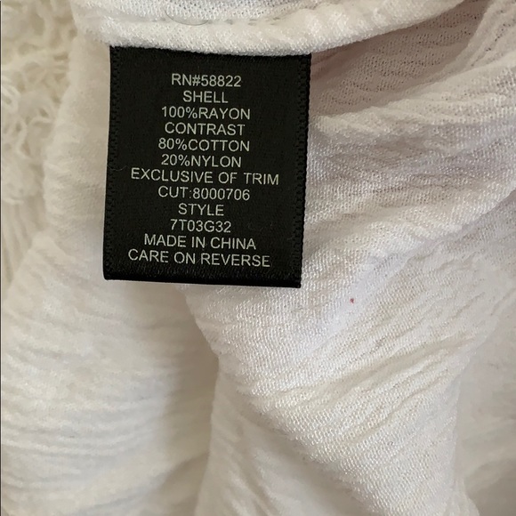 Max Studio White Floral Lace Tank - SOLD - Picture 7 of 7